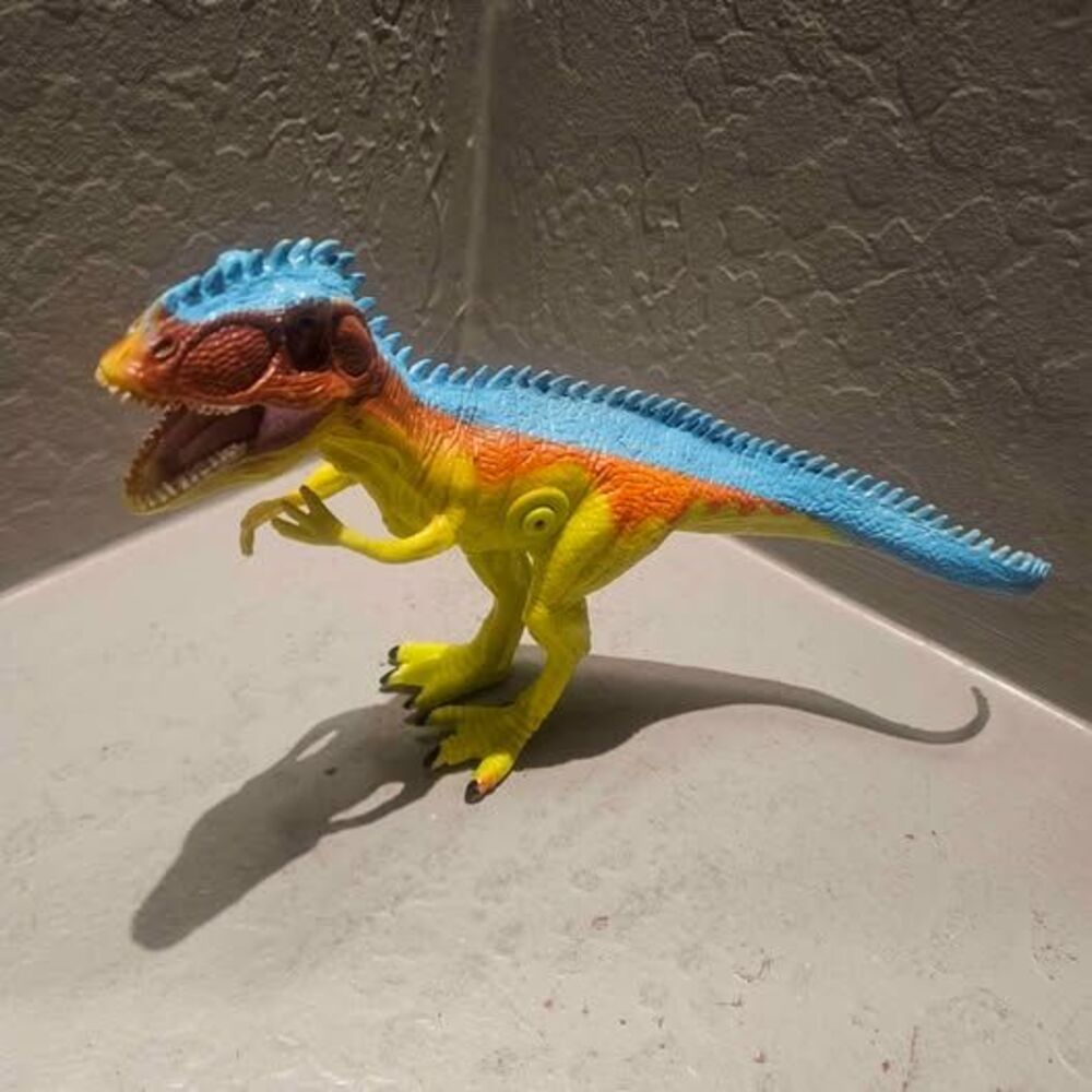 Multicolor Gigantosaurus Dinosaur Figure With Roaring Sounds Works